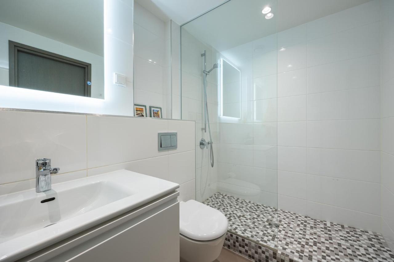 Rotermanni Apartment#Top Location#Spacious#Free Parking Таллин Экстерьер фото