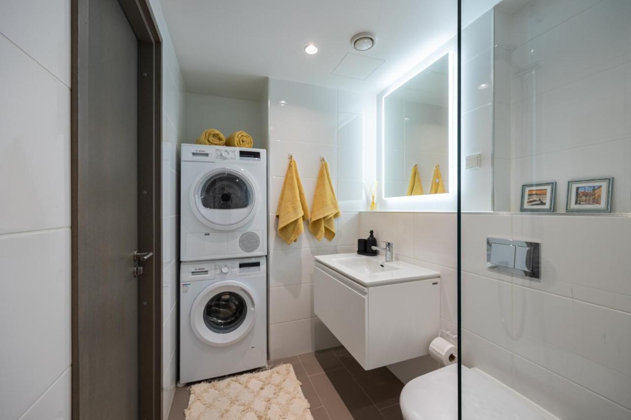 Rotermanni Apartment#Top Location#Spacious#Free Parking Таллин Экстерьер фото